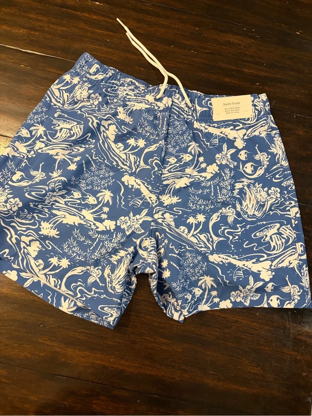 NWT ✨ Hollister Blue and White Hawaiian Print Swim Trunks size small